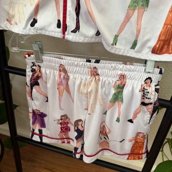 Taylor Swift Era's Tour Short Sleeve Matching PJ Set Size Small/Medium - Picture 3 of 6